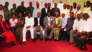 Olayinka Abiodun with some of the participants on the 1st day of his seminar
